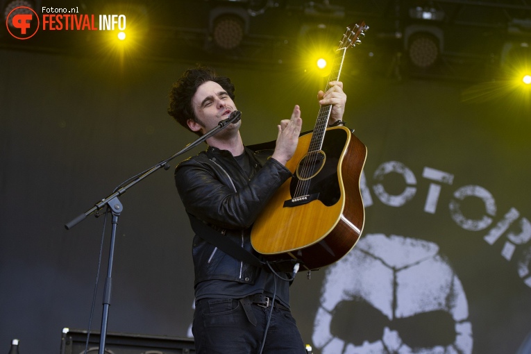 Black Rebel Motorcycle Club op Down The Rabbit Hole 2018 - Vrijdag foto