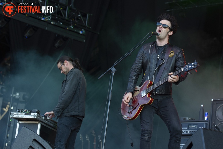 Black Rebel Motorcycle Club op Down The Rabbit Hole 2018 - Vrijdag foto