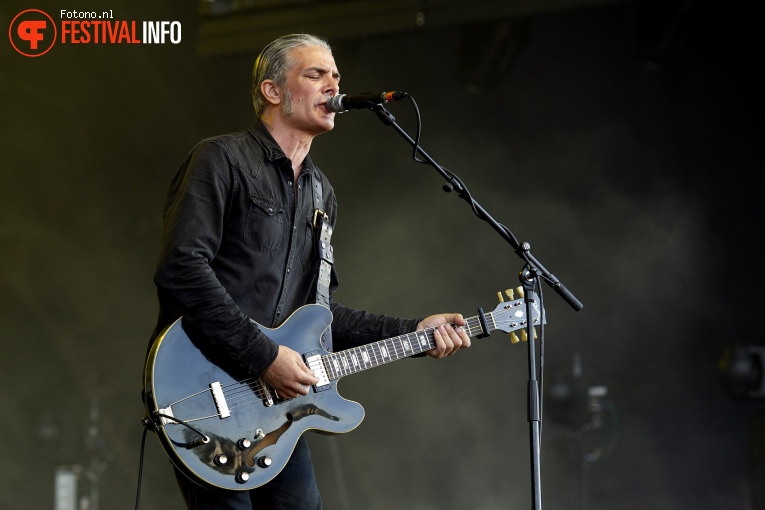 Black Rebel Motorcycle Club op Down The Rabbit Hole 2018 - Vrijdag foto