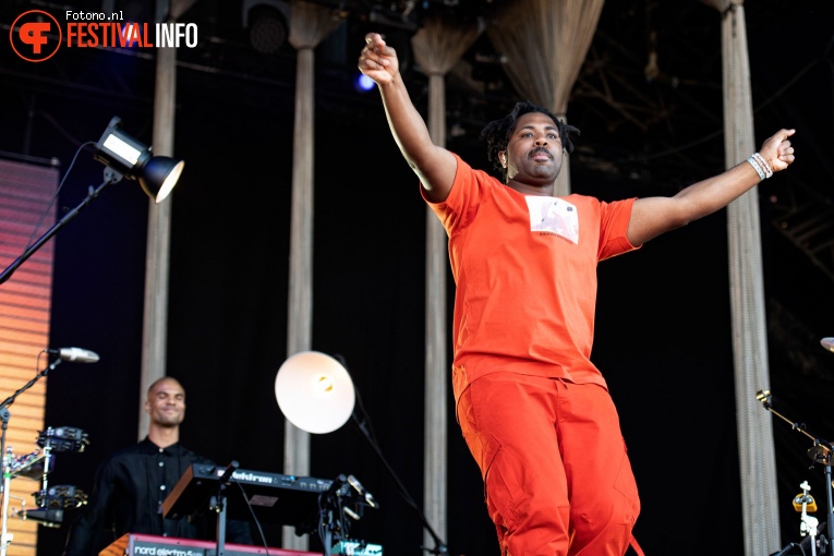 Sampha op Down The Rabbit Hole 2018 - Zaterdag foto