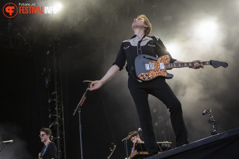 Franz Ferdinand op Down The Rabbit Hole 2018 - Zondag foto