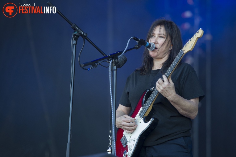 The Breeders op Down The Rabbit Hole 2018 - Zondag foto