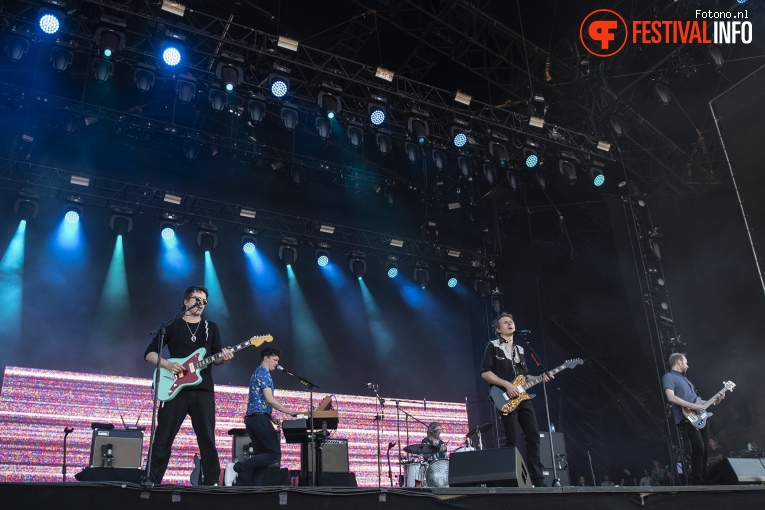 Franz Ferdinand op Down The Rabbit Hole 2018 - Zondag foto