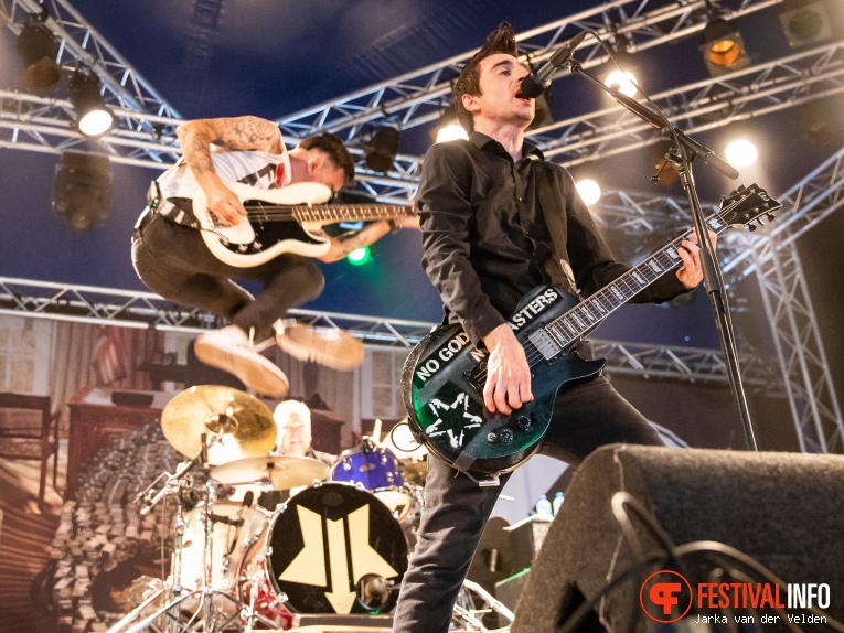 Anti-Flag op Jera On Air 2018 - Vrijdag foto