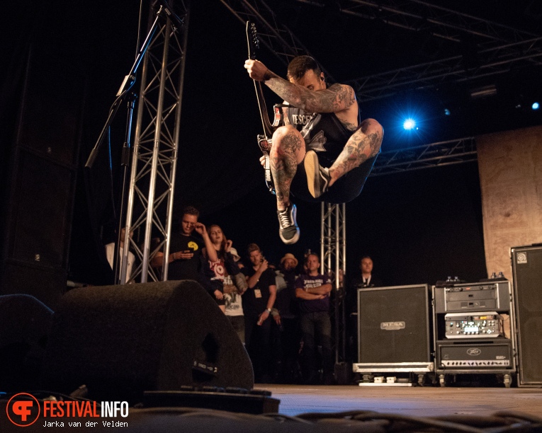 Stick to your Guns op Jera On Air 2018 - Zaterdag foto