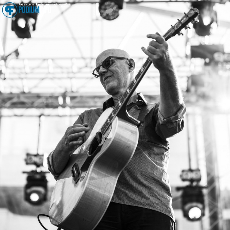 Foto De Dijk op Elvis Costello / De Dijk - 05/07 - Paleis Soestdijk