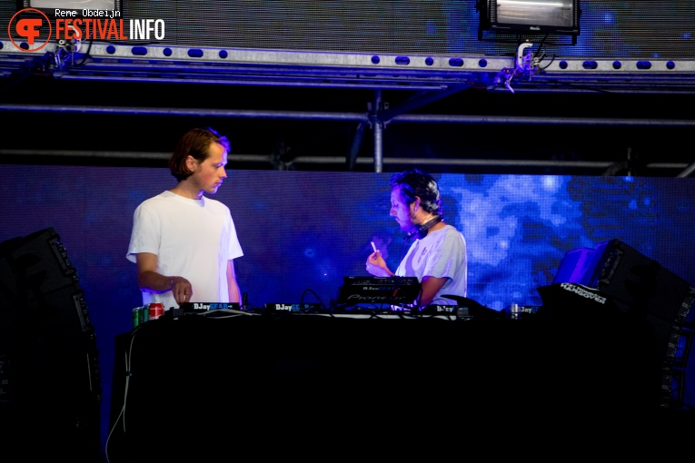 Some Chemistry b2b Applescal op We Are Electric 2018 foto