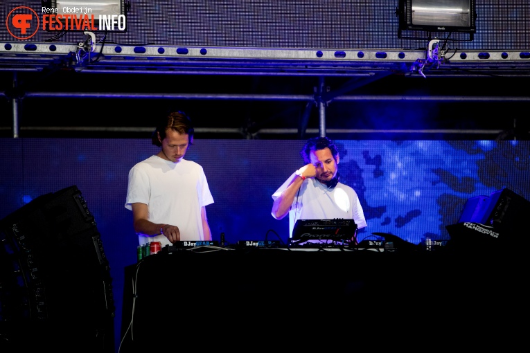 Some Chemistry b2b Applescal op We Are Electric 2018 foto