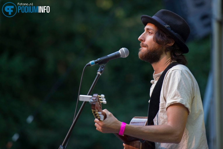 Sean Christopher op Graham Nash - 14/07 - Openlucht Theater Amsterdamse Bos foto