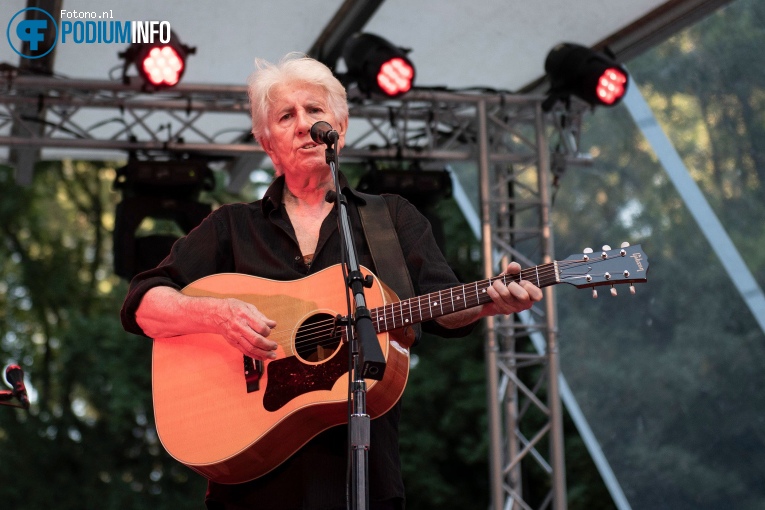 Graham Nash op Graham Nash - 14/07 - Openlucht Theater Amsterdamse Bos foto