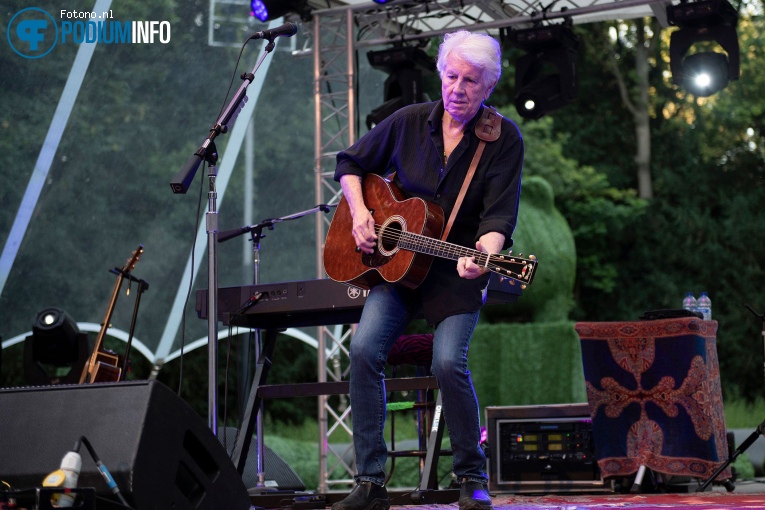 Graham Nash op Graham Nash - 14/07 - Openlucht Theater Amsterdamse Bos foto