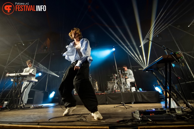 Foto Warhola op Welcome To The Village 2018 - donderdag