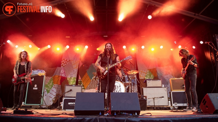 Strand Of Oaks op Welcome To The Village 2018 - Vrijdag foto