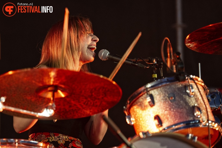Stonefield (AUS) op Welcome To The Village 2018 - Vrijdag foto