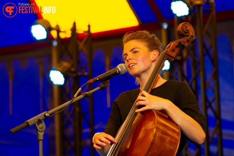 Lili Grace op Welcome To The Village 2018 - Vrijdag foto