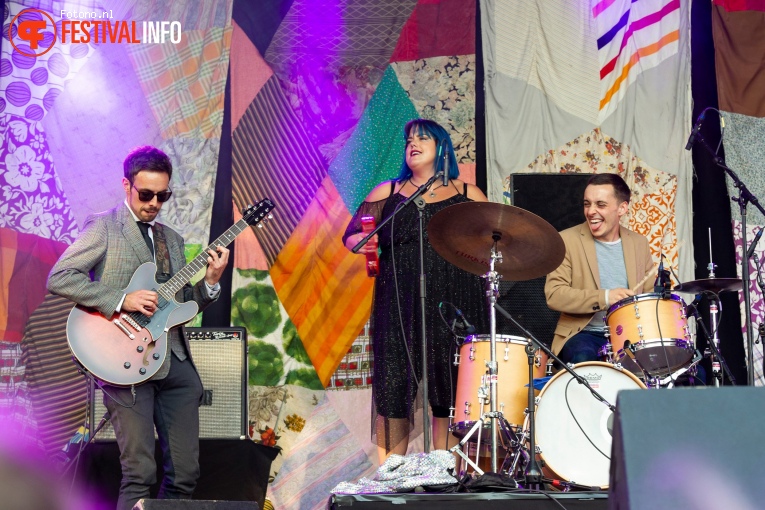 Hannah Williams & The Affirmations op Welcome To The Village 2018 - Vrijdag foto