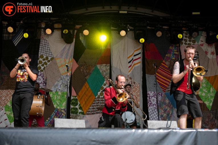 Les Fanflures op Welcome To The Village 2018 - zaterdag foto