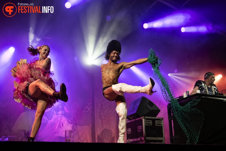 Joost van Bellen op Welcome To The Village 2018 - zondag foto