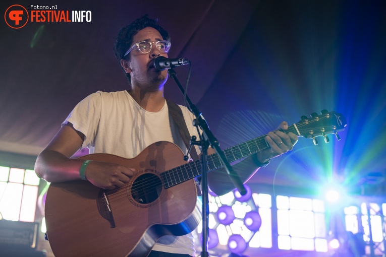 Luke Sital-Singh op Welcome To The Village 2018 - zondag foto