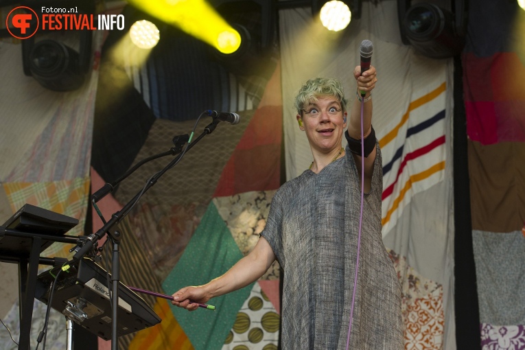 tUnE-yArDs op Welcome To The Village 2018 - zondag foto