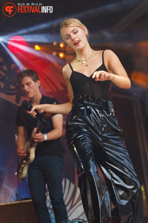 Emma Bale op Waterpop 2018 foto