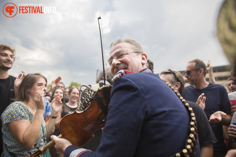 Emir Kusturica & No Smoking Orchestra op Paleo Festival 2018 foto