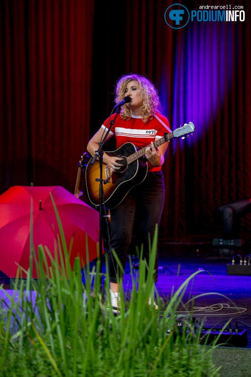 Judy Blank op Heather Nova - 5/8 - Openluchttheater Caprera foto