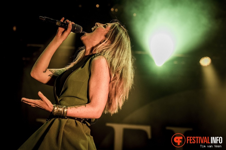 Delain op Into The Grave 2018 Vrijdag foto