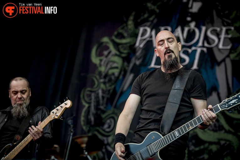 Paradise Lost op Into The Grave 2018, Zaterdag foto