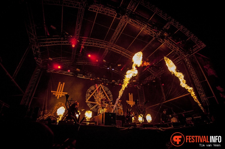 Behemoth op Into The Grave 2018, Zaterdag foto