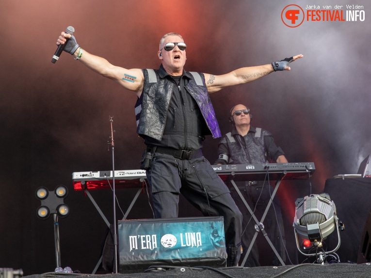 Front 242 op M'era Luna 2018 - Zondag foto