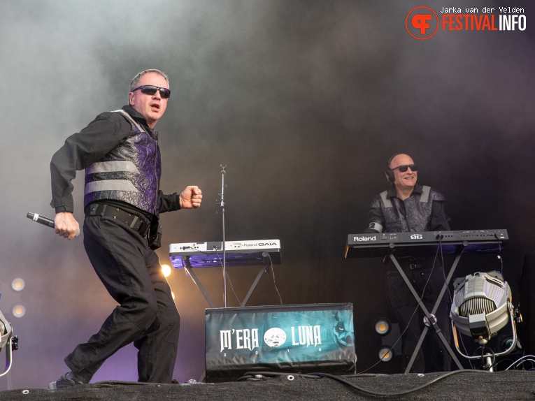 Front 242 op M'era Luna 2018 - Zondag foto