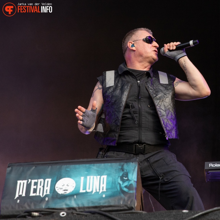 Front 242 op M'era Luna 2018 - Zondag foto