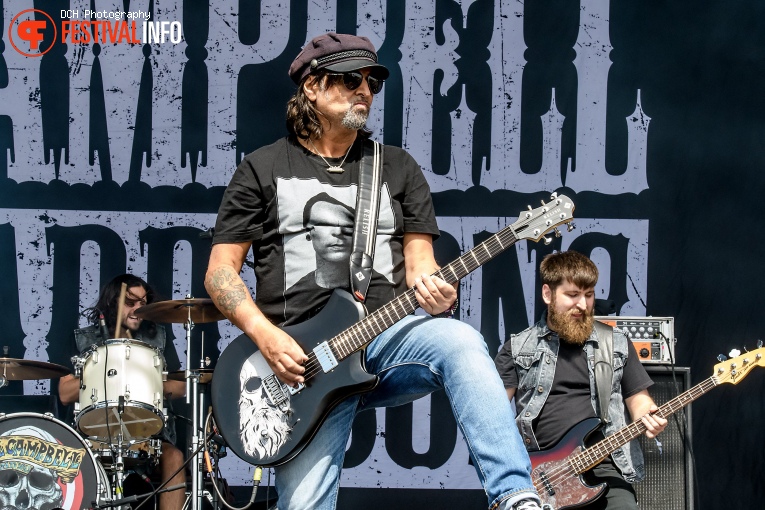 Phil Campbell And The Bastard Sons op Alcatraz 2018 foto