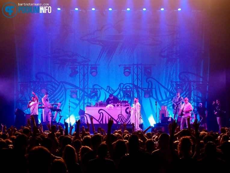 Fat Freddy's Drop op Fat Freddy's Drop - 15/08 - 013 foto