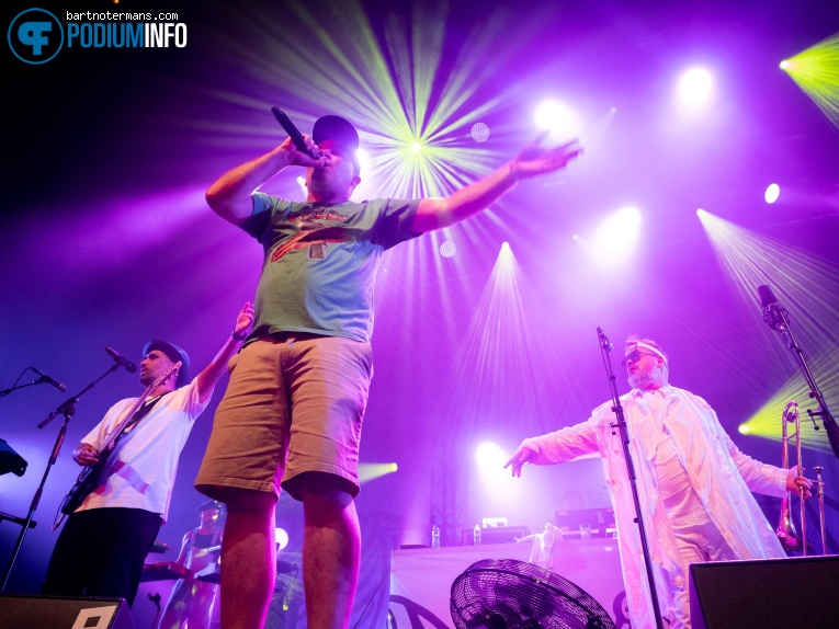 Fat Freddy's Drop op Fat Freddy's Drop - 15/08 - 013 foto