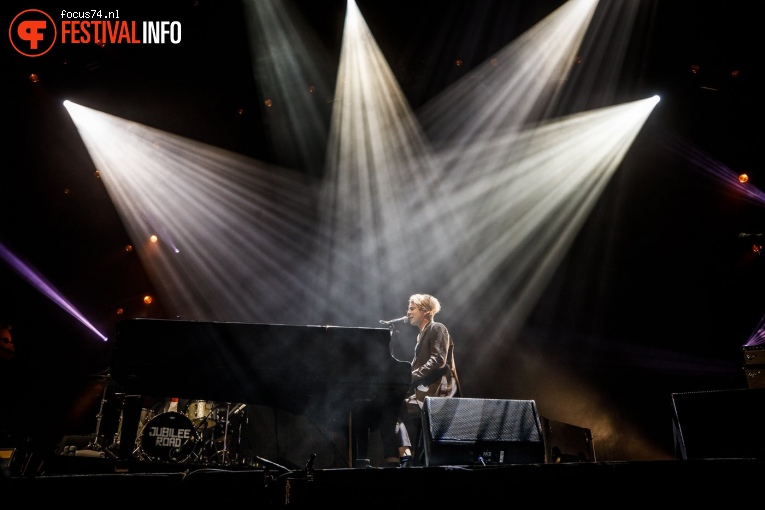 Tom Odell op Lowlands 2018 - zondag foto