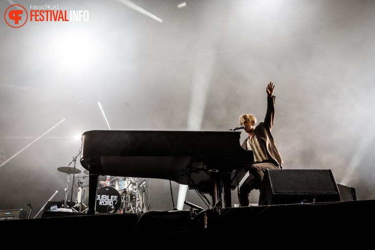 Tom Odell op Lowlands 2018 - zondag foto