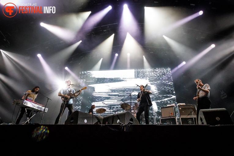 King Gizzard & The Lizard Wizard op Lowlands 2018 - zondag foto