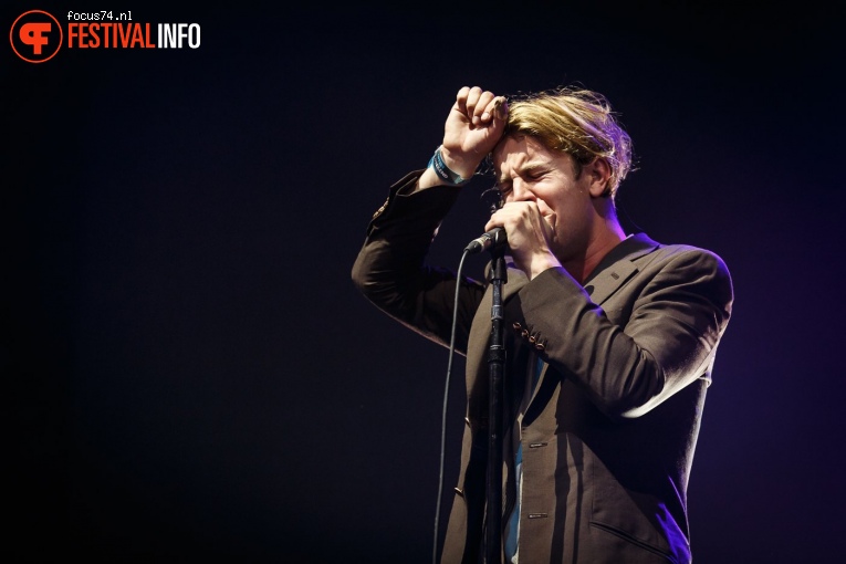 Tom Odell op Lowlands 2018 - zondag foto