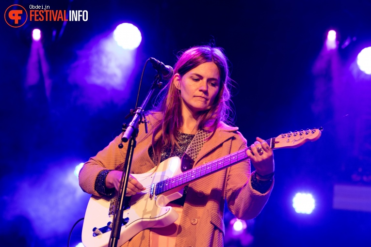 Erin Rae op Once in a blue moon festival 2018 foto