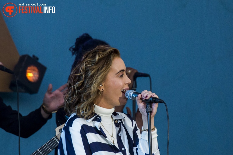 Anouk op Strandfestival ZAND 2018 foto