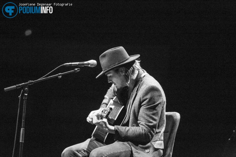 Dylan LeBlanc op Jeff Tweedy - 03/09 - TivoliVredenburg foto