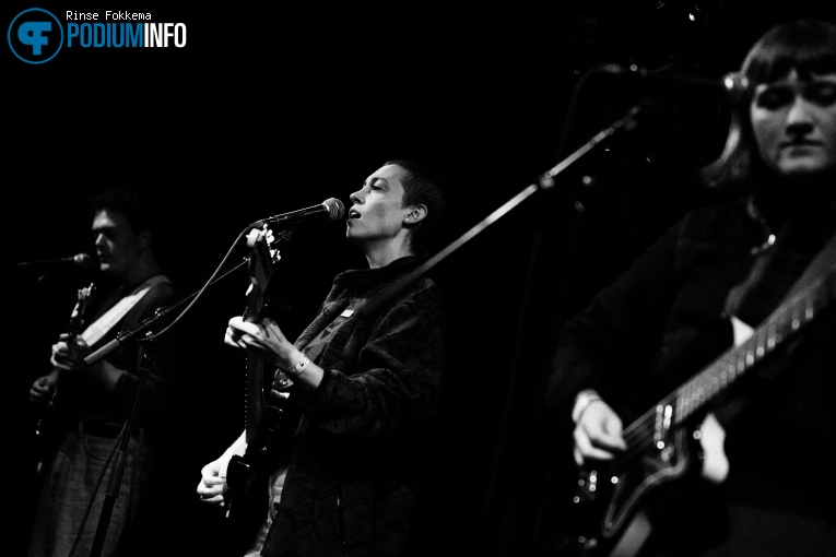Foto Anna Burch op Anna Burch - 12/09 - Paradiso