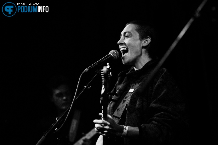 Anna Burch op Anna Burch - 12/09 - Paradiso foto