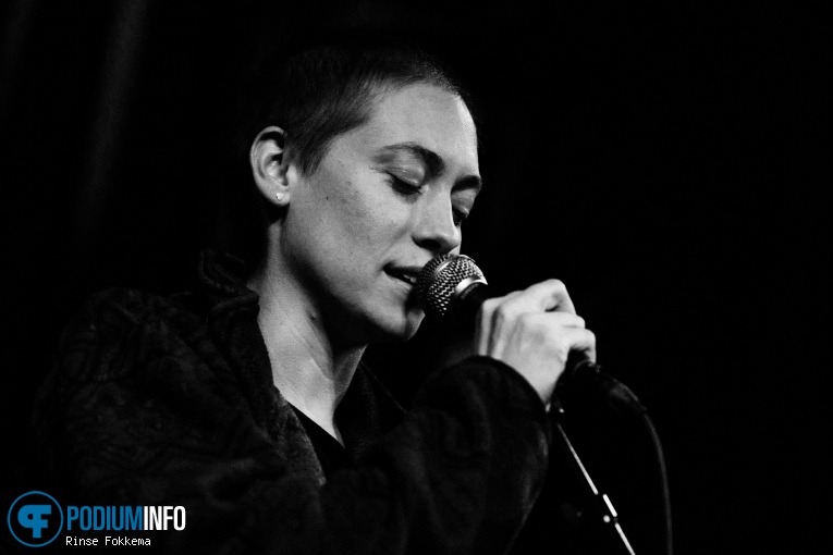 Anna Burch op Anna Burch - 12/09 - Paradiso foto