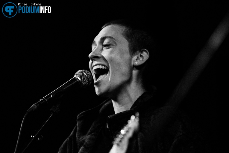Foto Anna Burch op Anna Burch - 12/09 - Paradiso