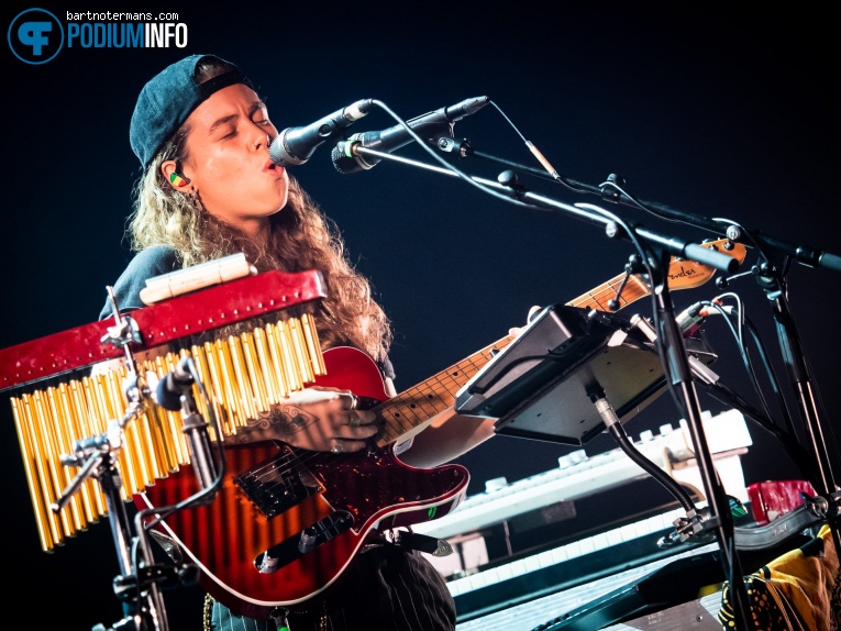 Tash Sultana op Tash Sultana - 15/9 - Afas Live foto