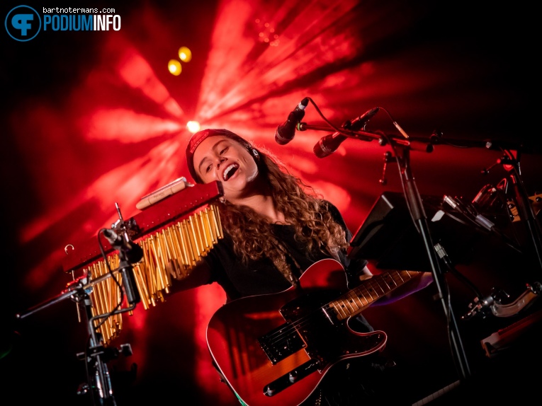 Tash Sultana op Tash Sultana - 15/9 - Afas Live foto