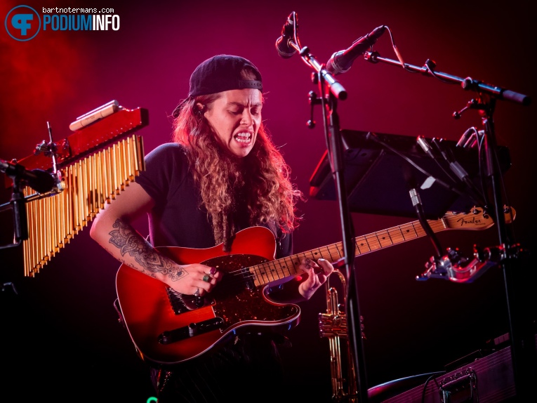 Tash Sultana op Tash Sultana - 15/9 - Afas Live foto